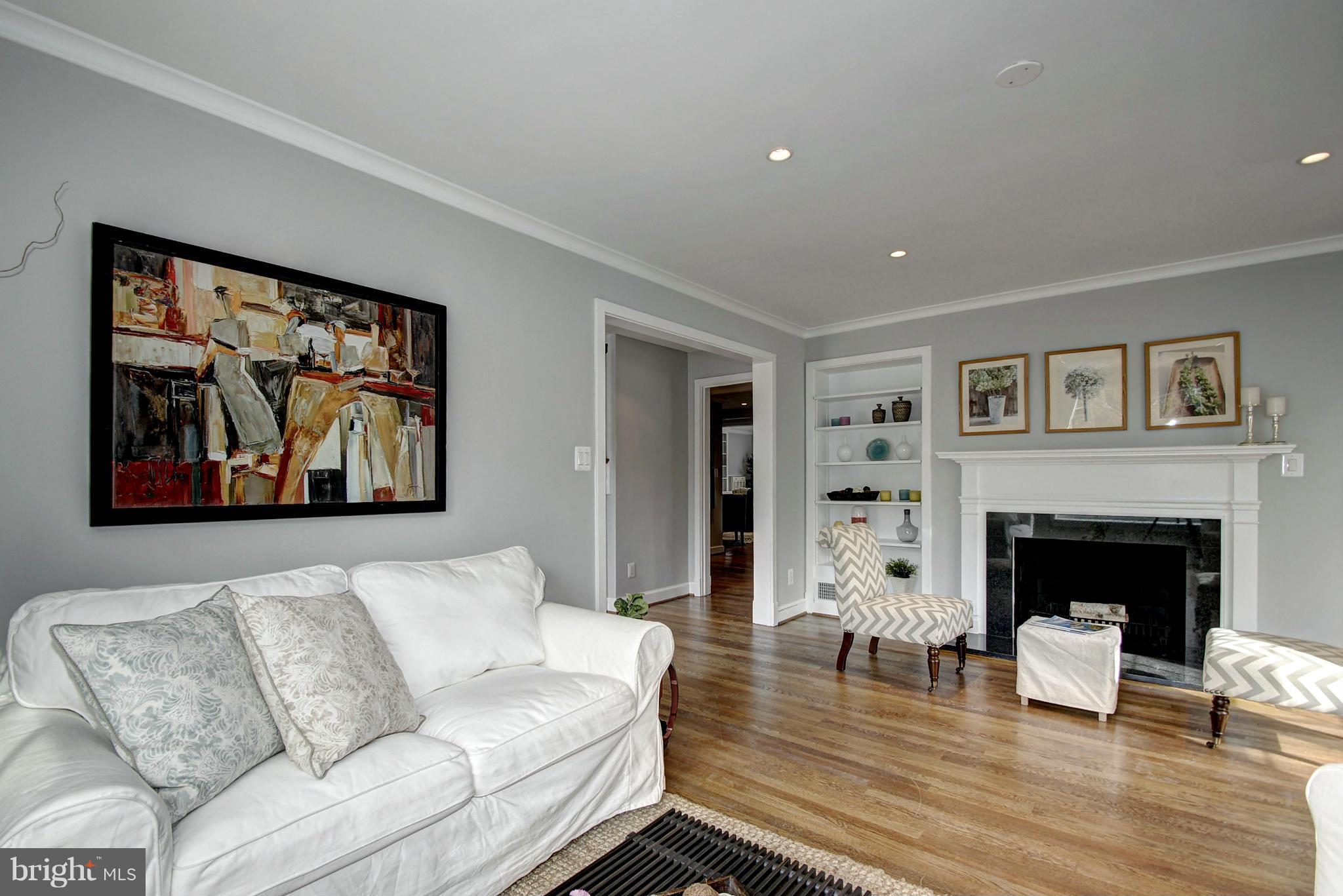 2555 Military Road Arlington, VA 22207 - Photo 4 of 29 Interior (General)