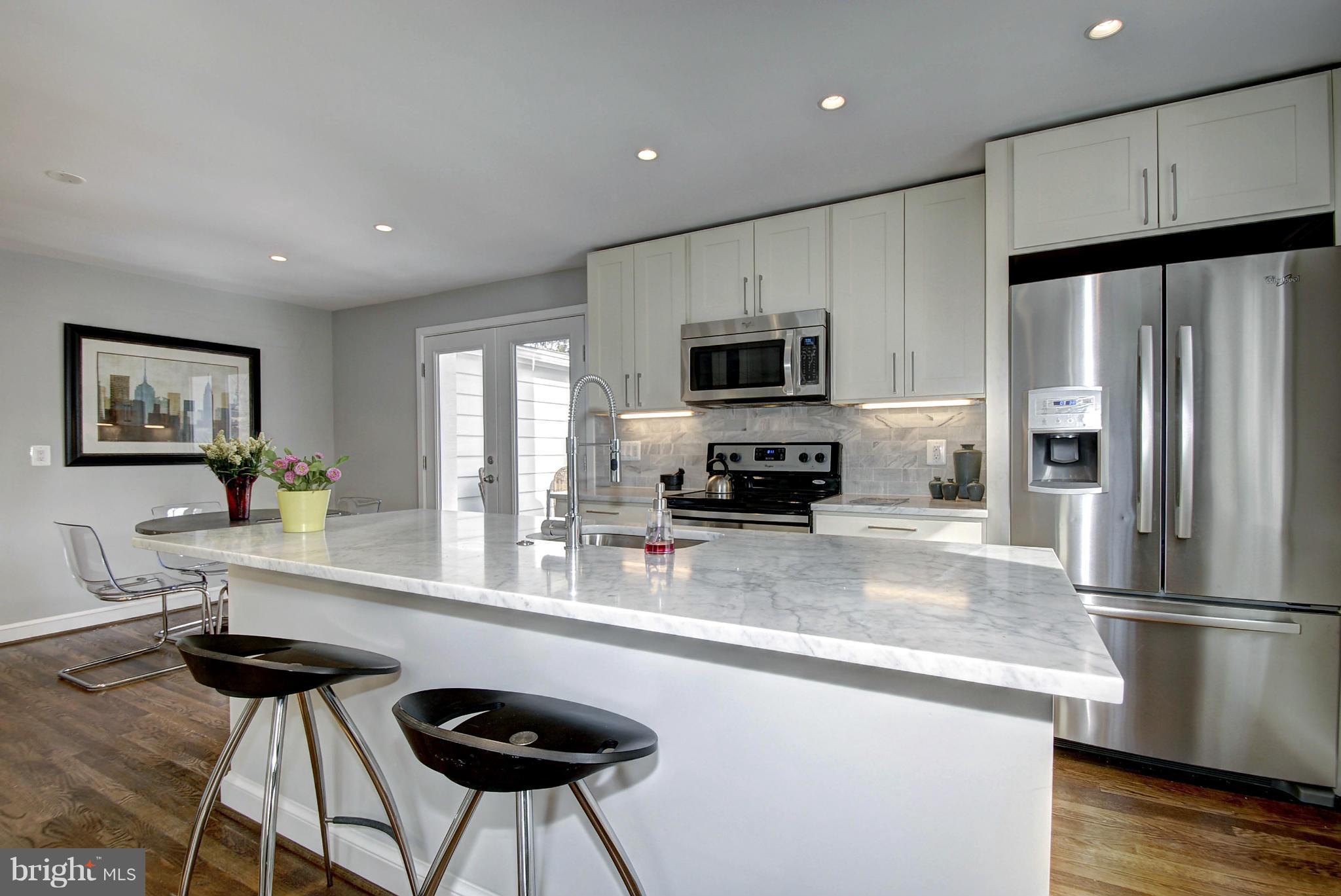 2555 Military Road Arlington, VA 22207 - Photo 8 of 29 Interior (General)