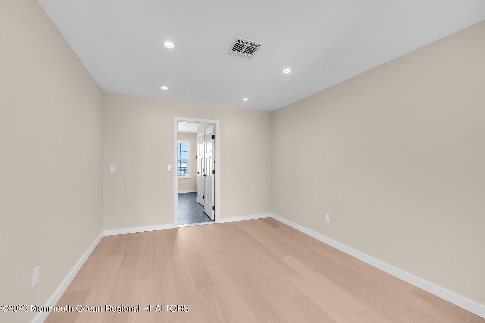319 Kingfisher Road Tuckerton, NJ 08087 - Photo 48 of 66 R6__7888
