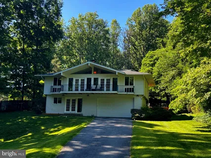$1,725,000 | 6900 Heatherhill Road, Bethesda, MD 20817