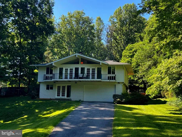 $6,980 | 6900 Heatherhill Road, Bethesda, MD 20817