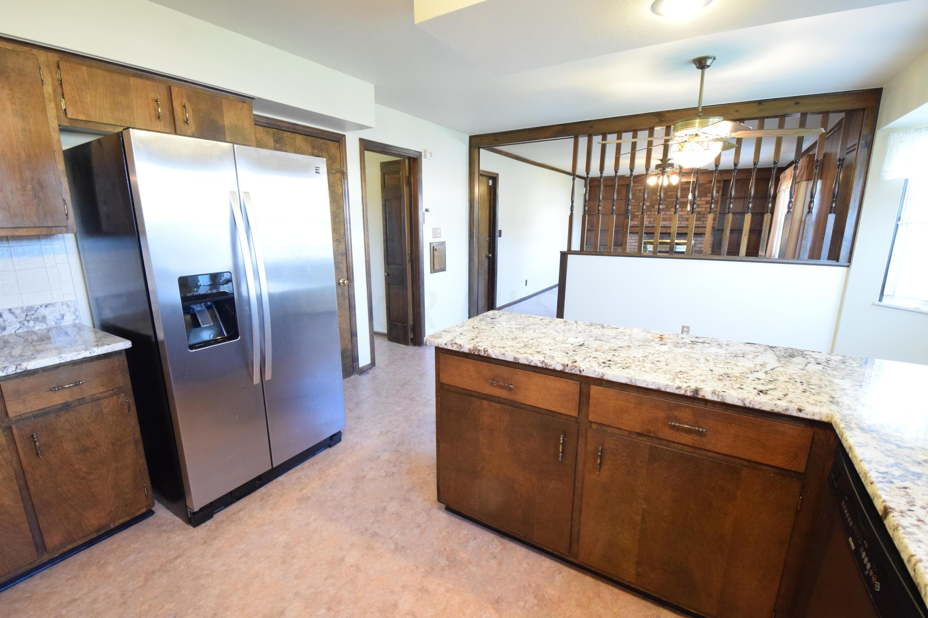 1678 Sandhurst Road Columbus, OH 43229 - Photo 14 of 41 Gallery Image 14