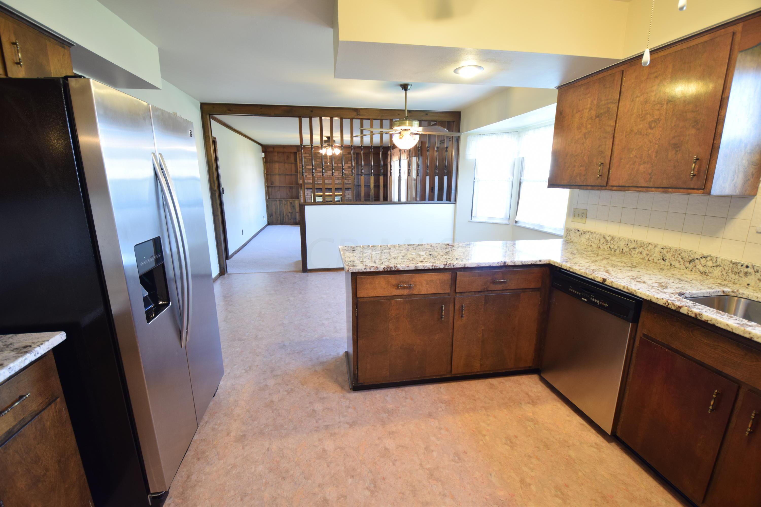 1678 Sandhurst Road Columbus, OH 43229 - Photo 15 of 41 Gallery Image 15