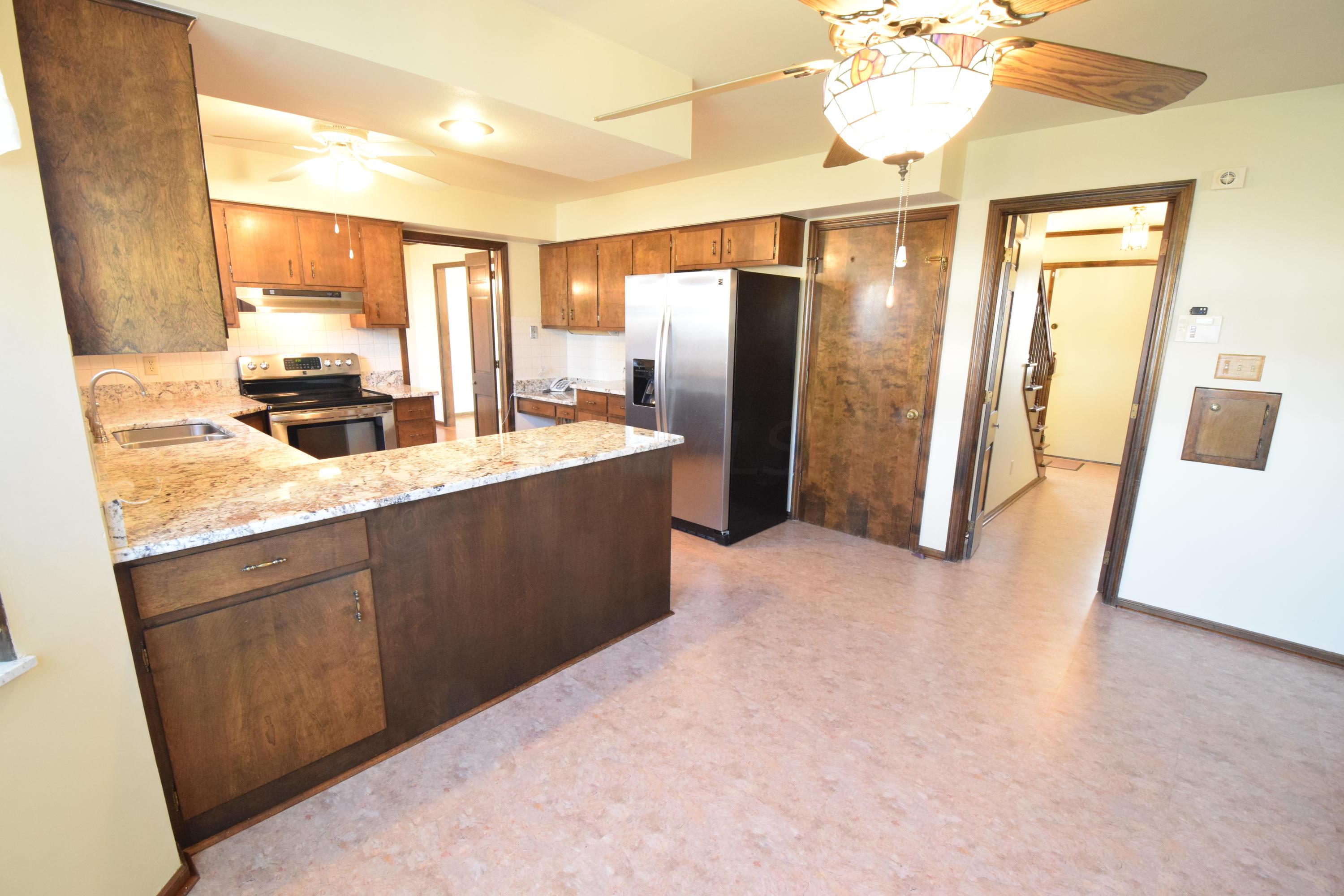 1678 Sandhurst Road Columbus, OH 43229 - Photo 17 of 41 Gallery Image 17