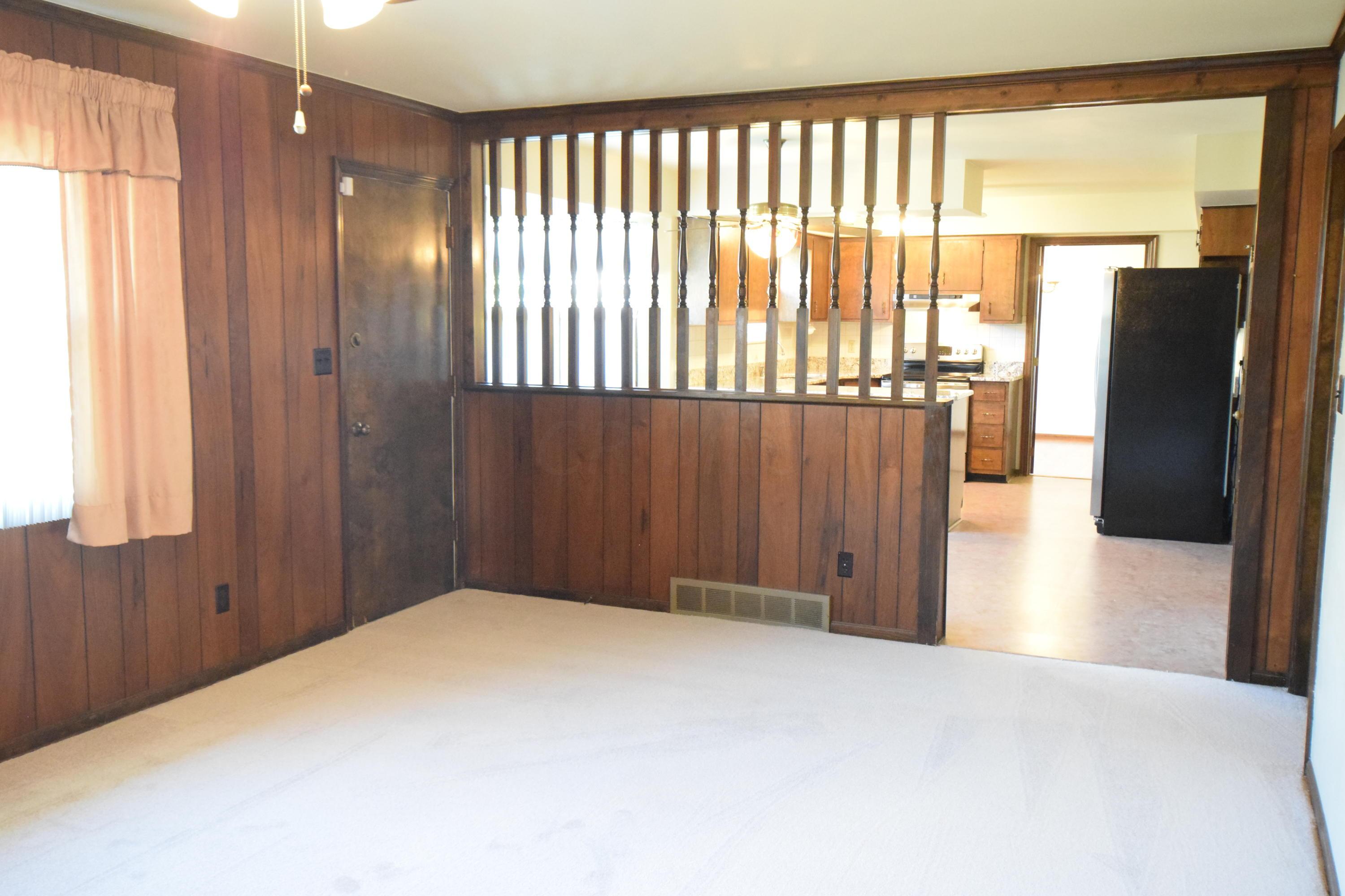 1678 Sandhurst Road Columbus, OH 43229 - Photo 21 of 41 Gallery Image 21