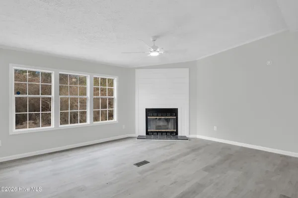 $279,000 | 57 Henry Pridgen Road, Burgaw, NC 28425