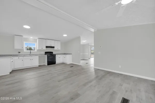 $279,000 | 57 Henry Pridgen Road, Burgaw, NC 28425