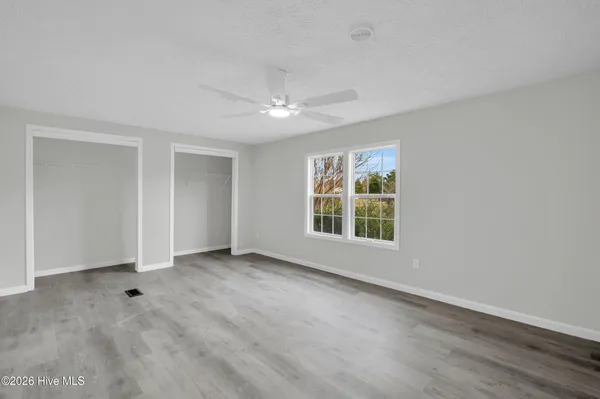 $279,000 | 57 Henry Pridgen Road, Burgaw, NC 28425