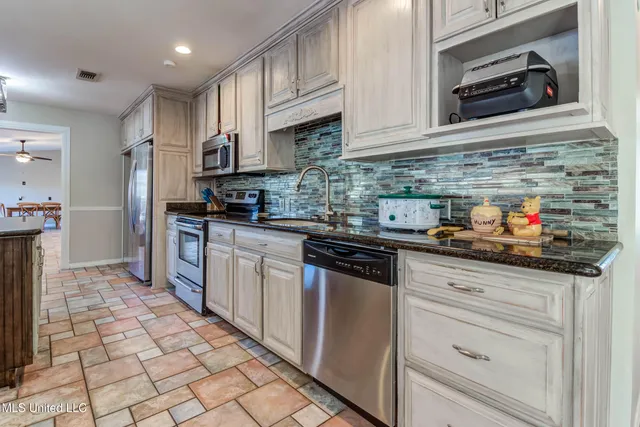 $385,000 | 7079 Menge Avenue, Pass Christian, MS 39571