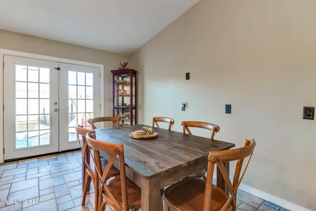 $385,000 | 7079 Menge Avenue, Pass Christian, MS 39571