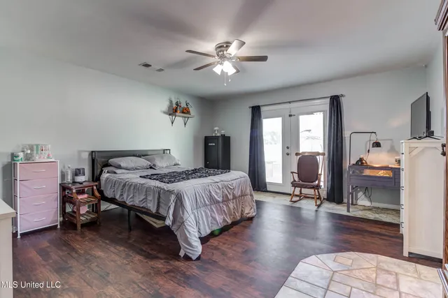 $385,000 | 7079 Menge Avenue, Pass Christian, MS 39571