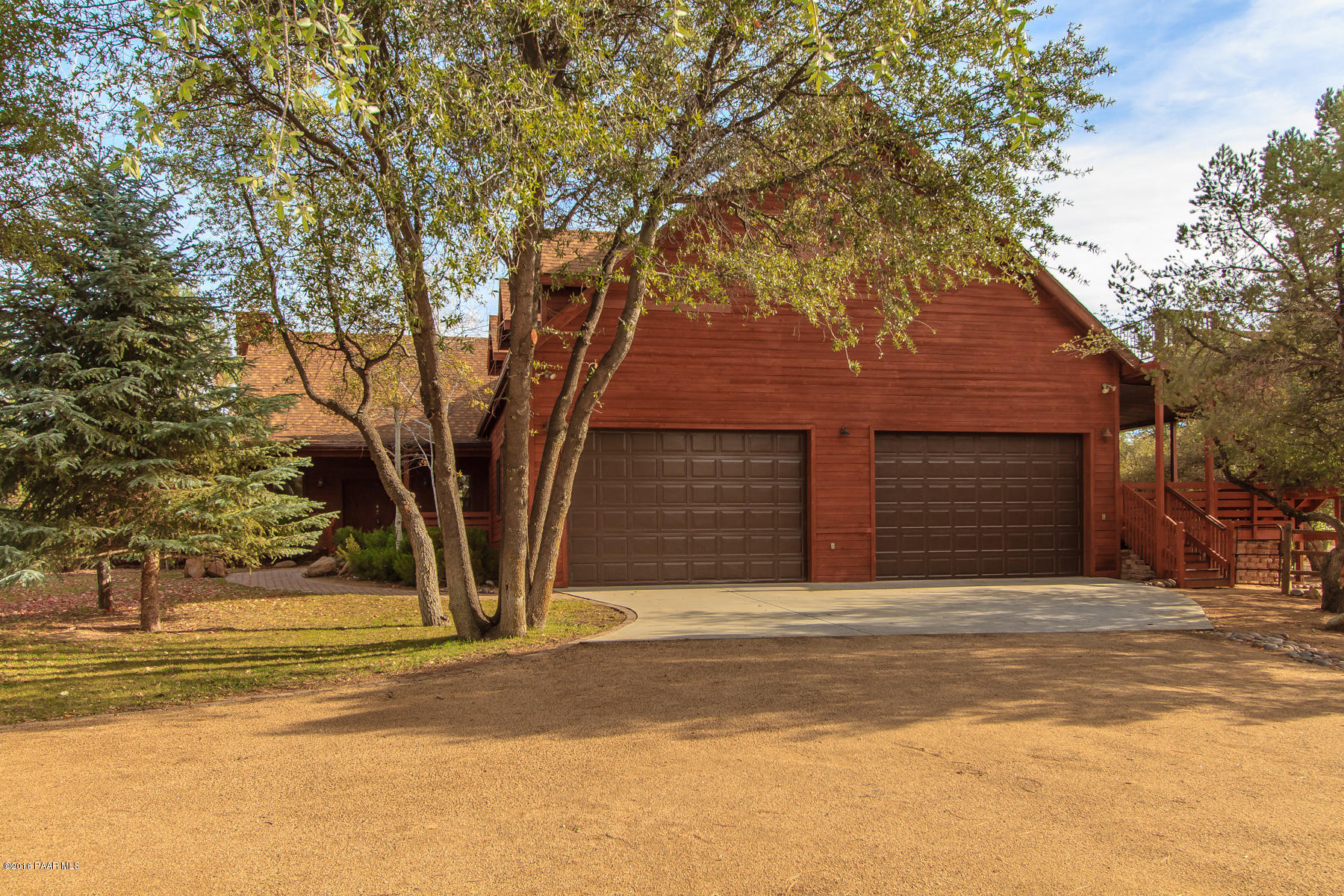 2365 West Bard Ranch Road Prescott, AZ 86305 - Photo 5 of 35 Garage