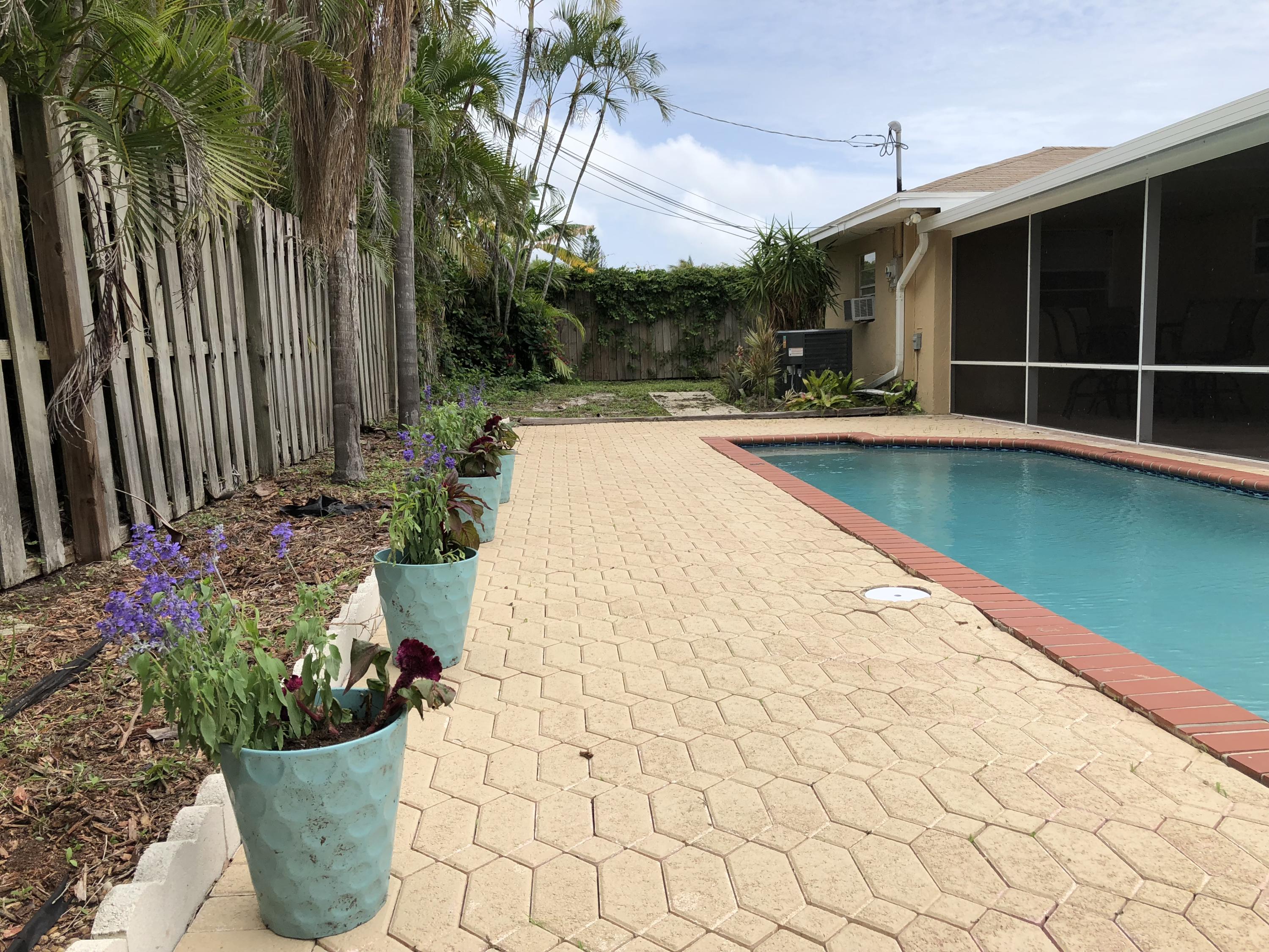2731 Cambridge Road Lake Worth, FL 33462 - Photo 15 of 42 tropical oasis