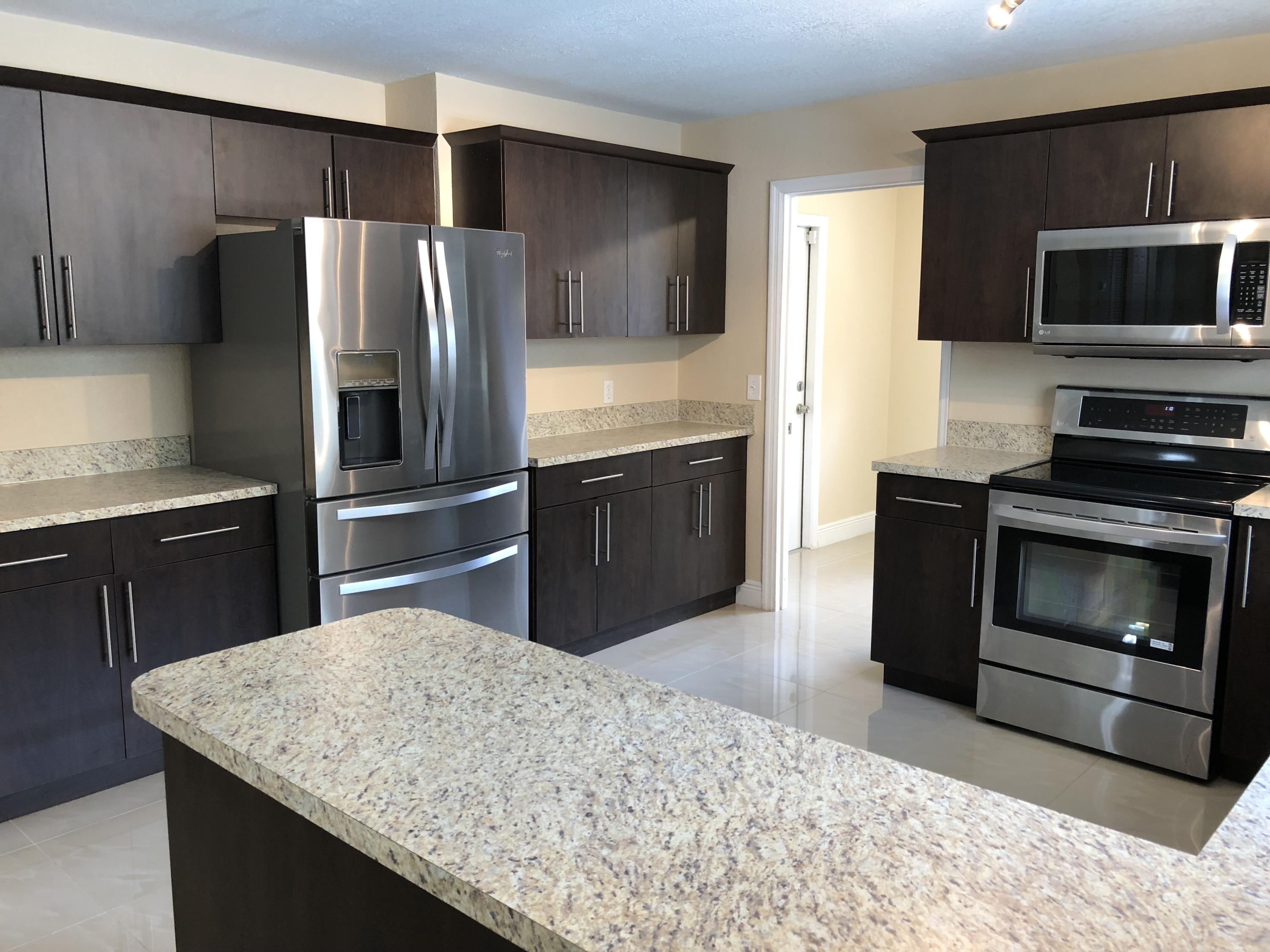 2731 Cambridge Road Lake Worth, FL 33462 - Photo 2 of 42 upgraded appliances