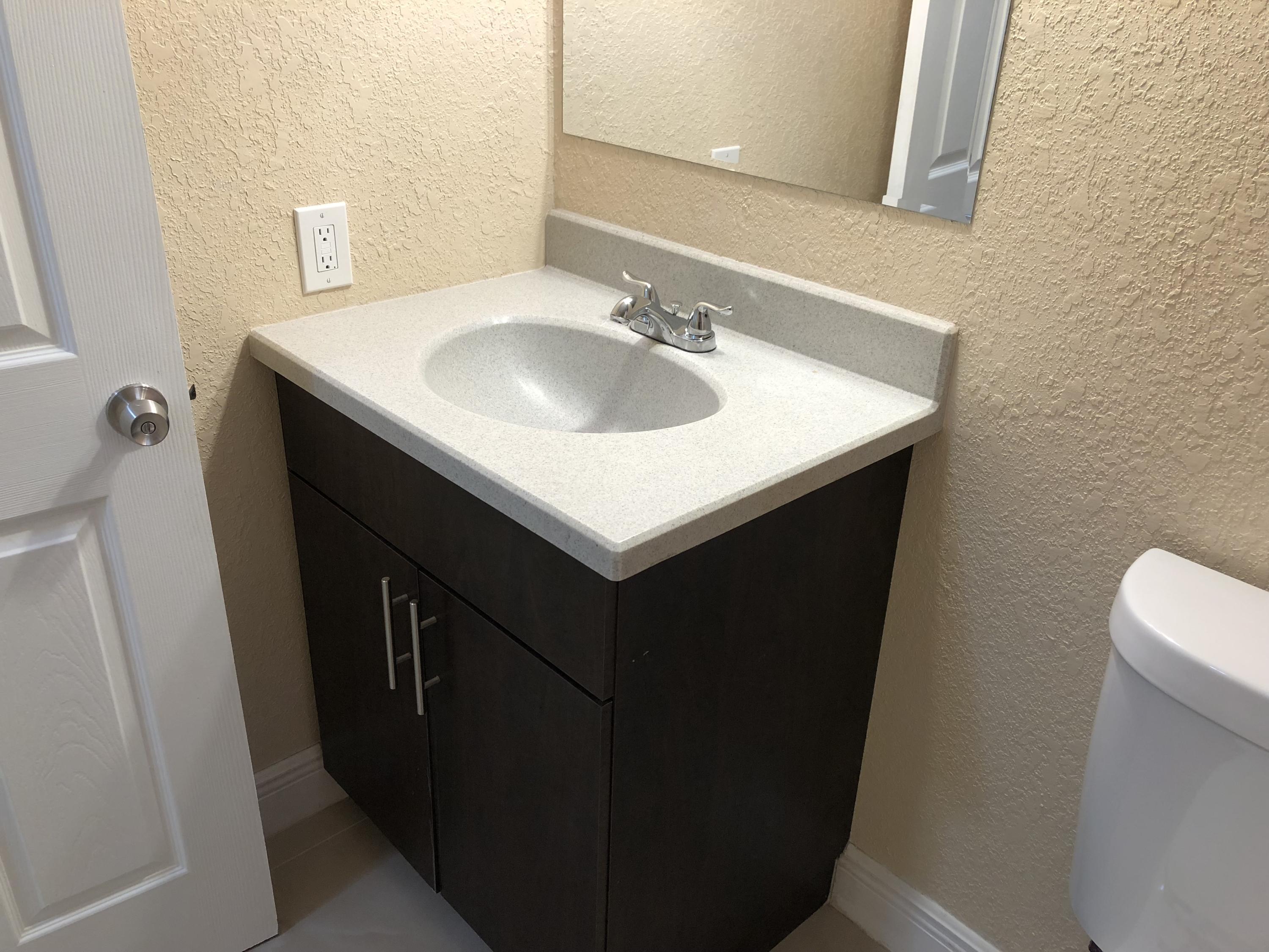 2731 Cambridge Road Lake Worth, FL 33462 - Photo 31 of 42 bathroom 2