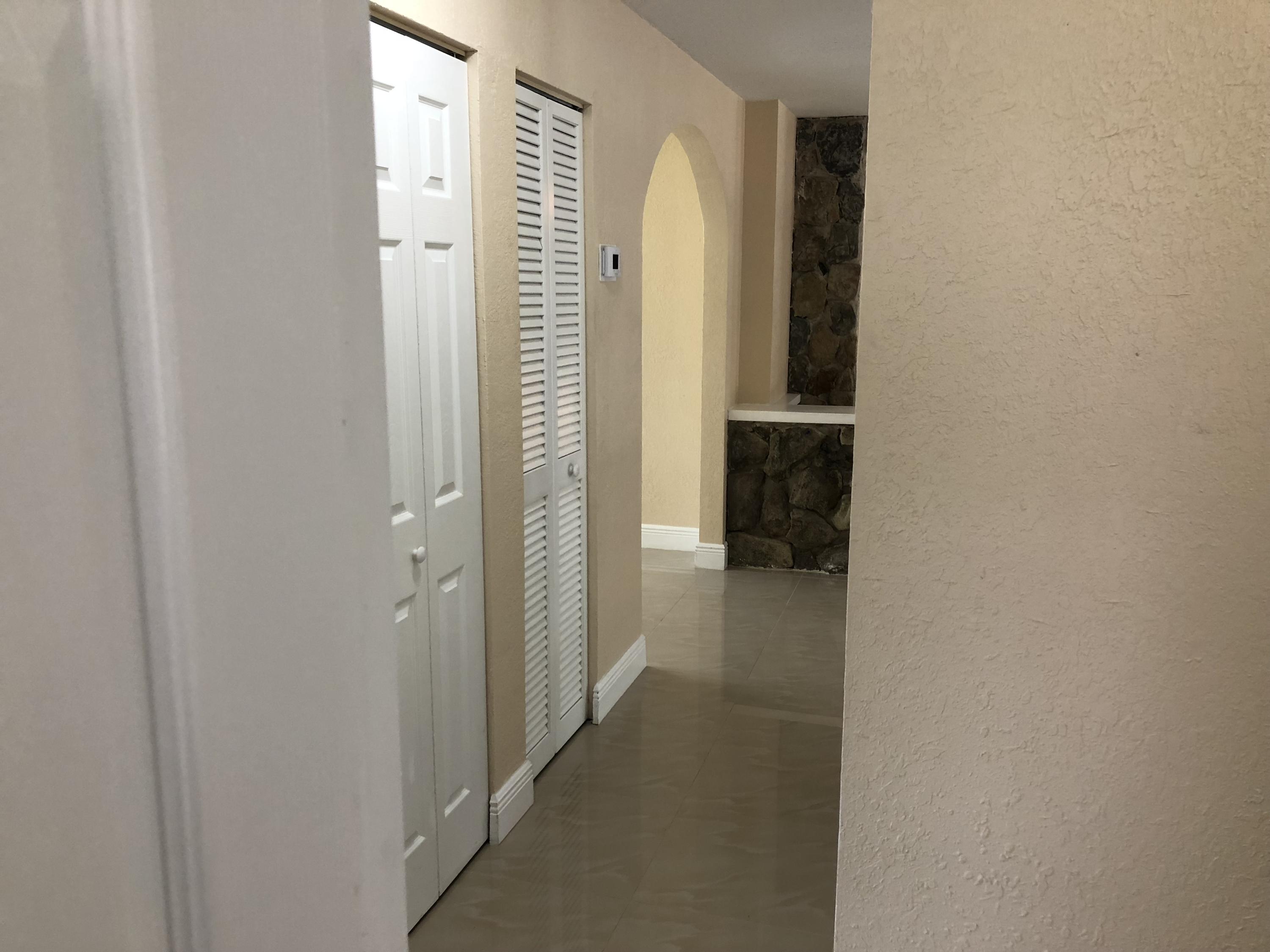 2731 Cambridge Road Lake Worth, FL 33462 - Photo 35 of 42 hallway