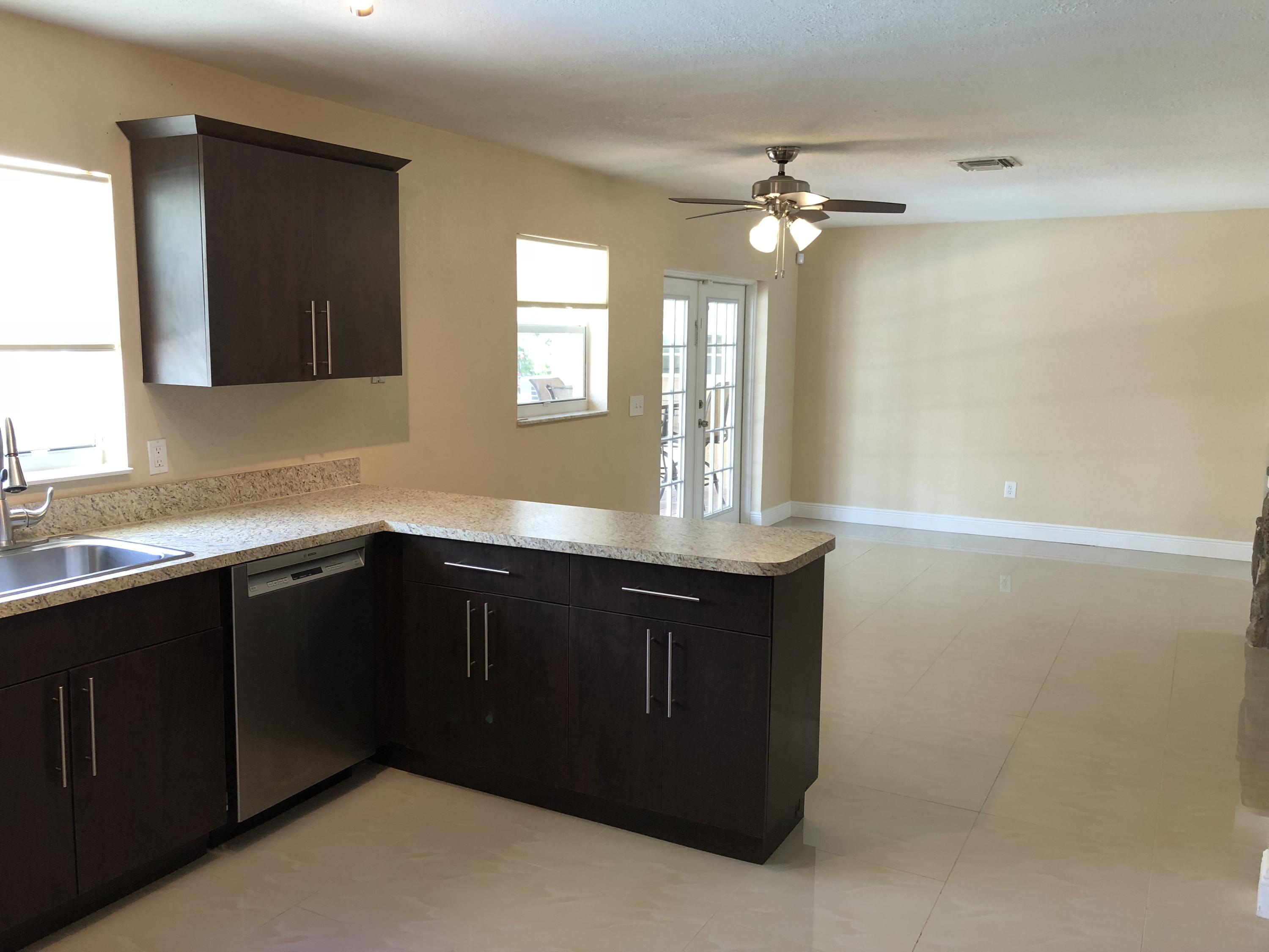 2731 Cambridge Road Lake Worth, FL 33462 - Photo 7 of 42 open living