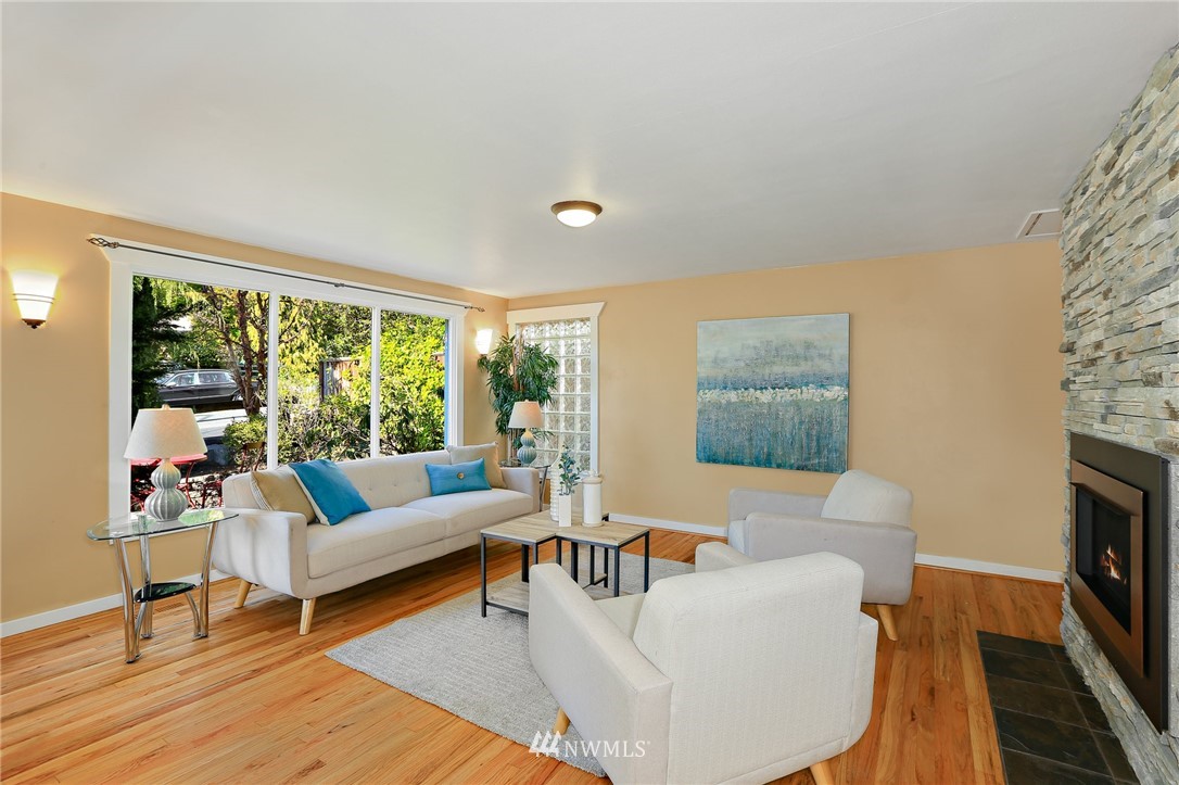 4345 Southwest Trenton Street Seattle, WA 98136 - Photo 2 of 25 Gallery Image 2