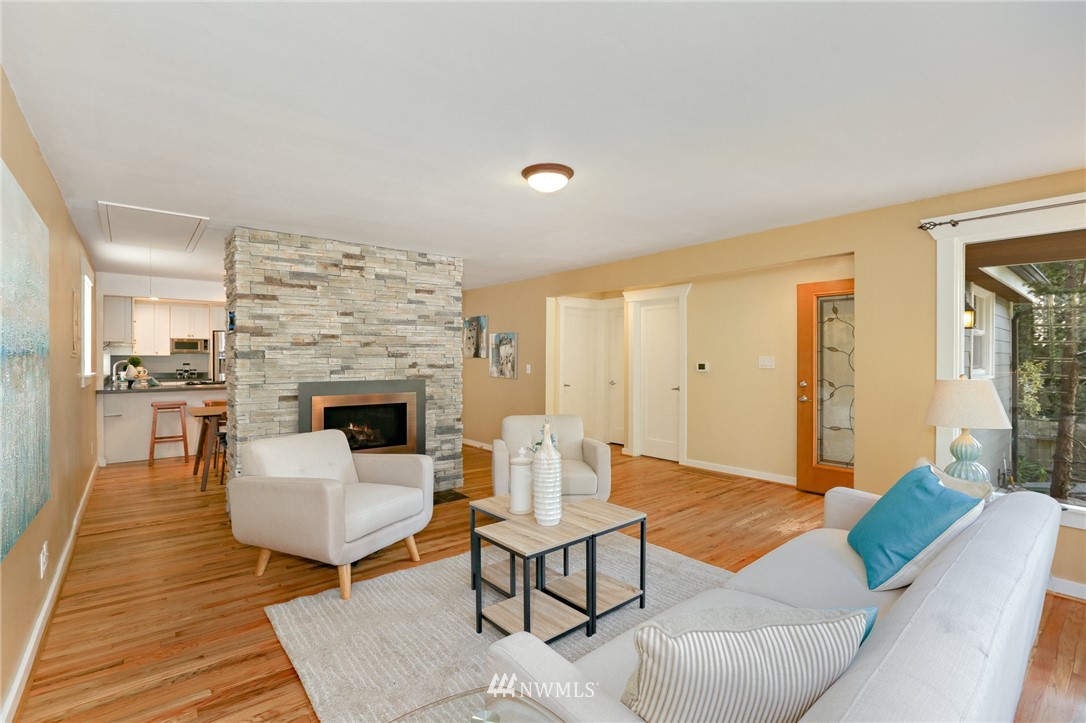 4345 Southwest Trenton Street Seattle, WA 98136 - Photo 3 of 25 Gallery Image 3