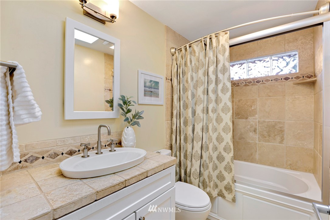 4345 Southwest Trenton Street Seattle, WA 98136 - Photo 10 of 25 Gallery Image 10