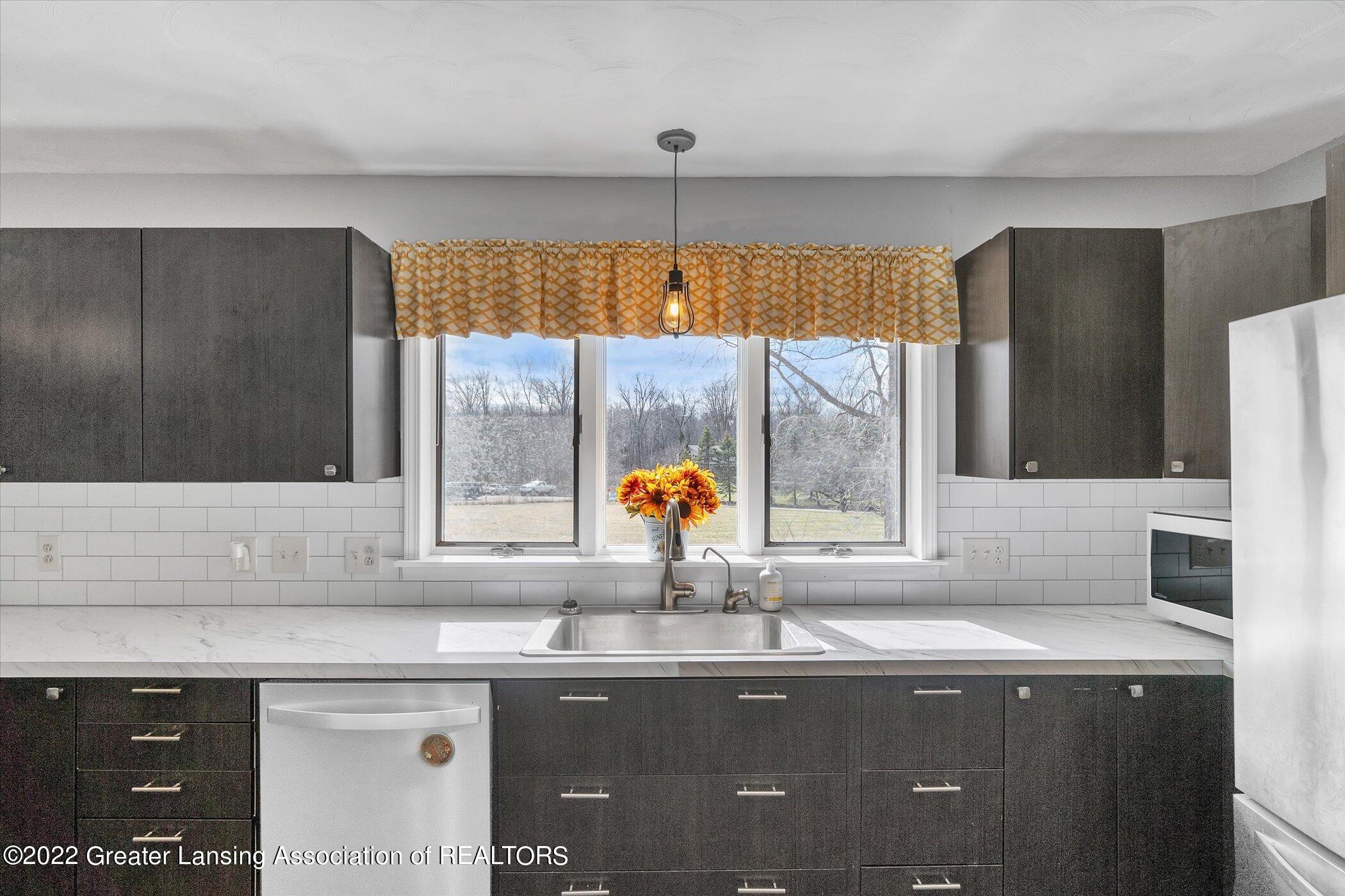 4301 West Lansing Road Perry, MI 48872 - Photo 21 of 61 22-4301-W-Lansing-Rd-WindowStill-Real-Es
