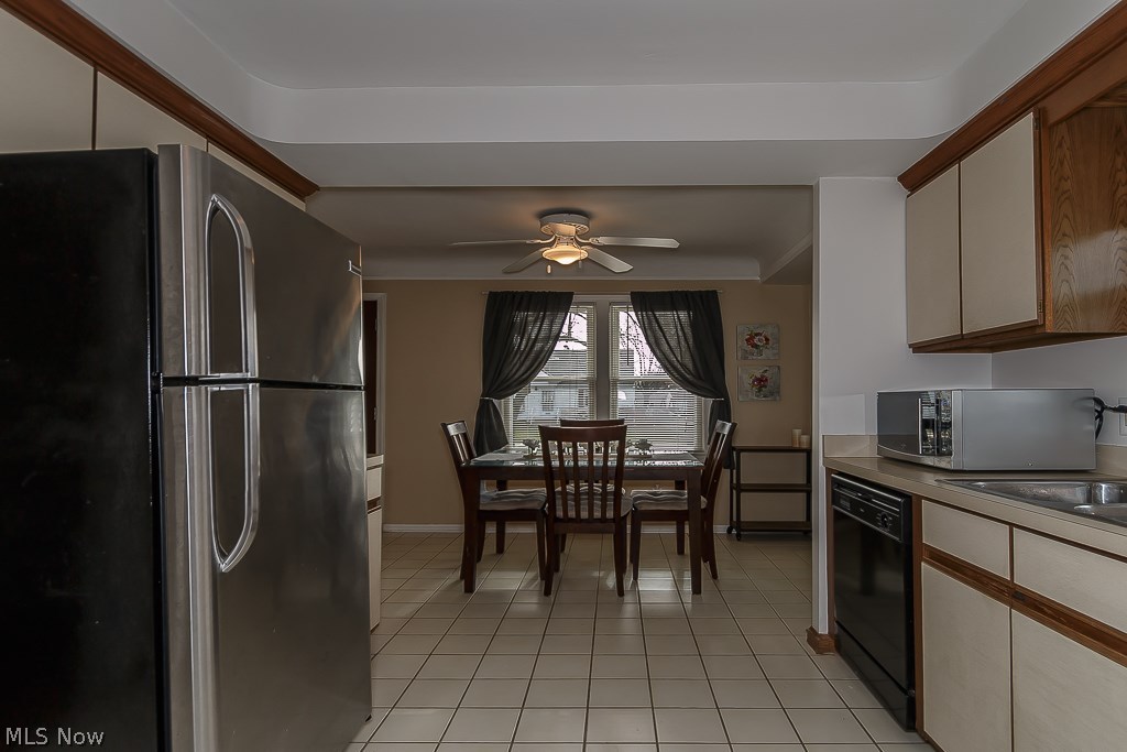 31801 Glenhurst Road Willowick, OH 44095 - Photo 12 of 28