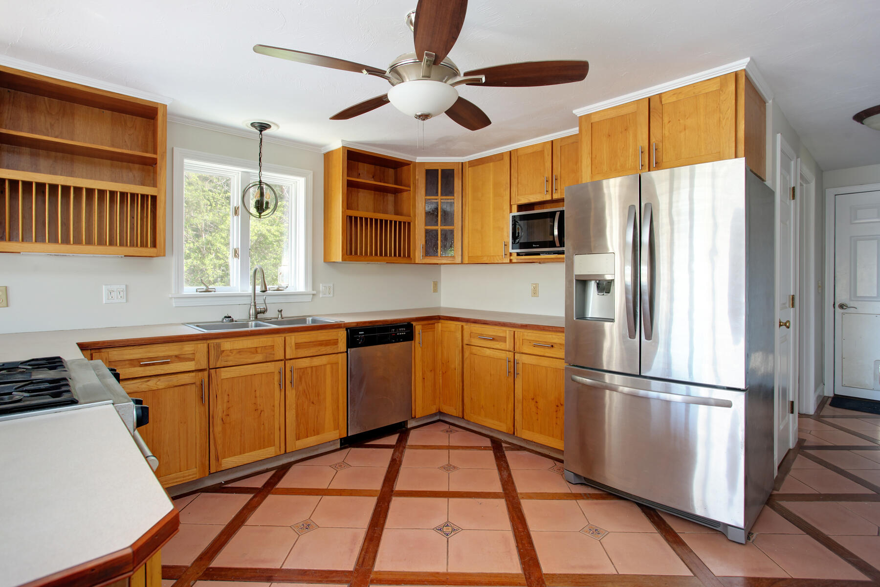 36 Catskill Road Buzzards Bay, MA 02532 - Photo 11 of 46 012_36Catskill_042022