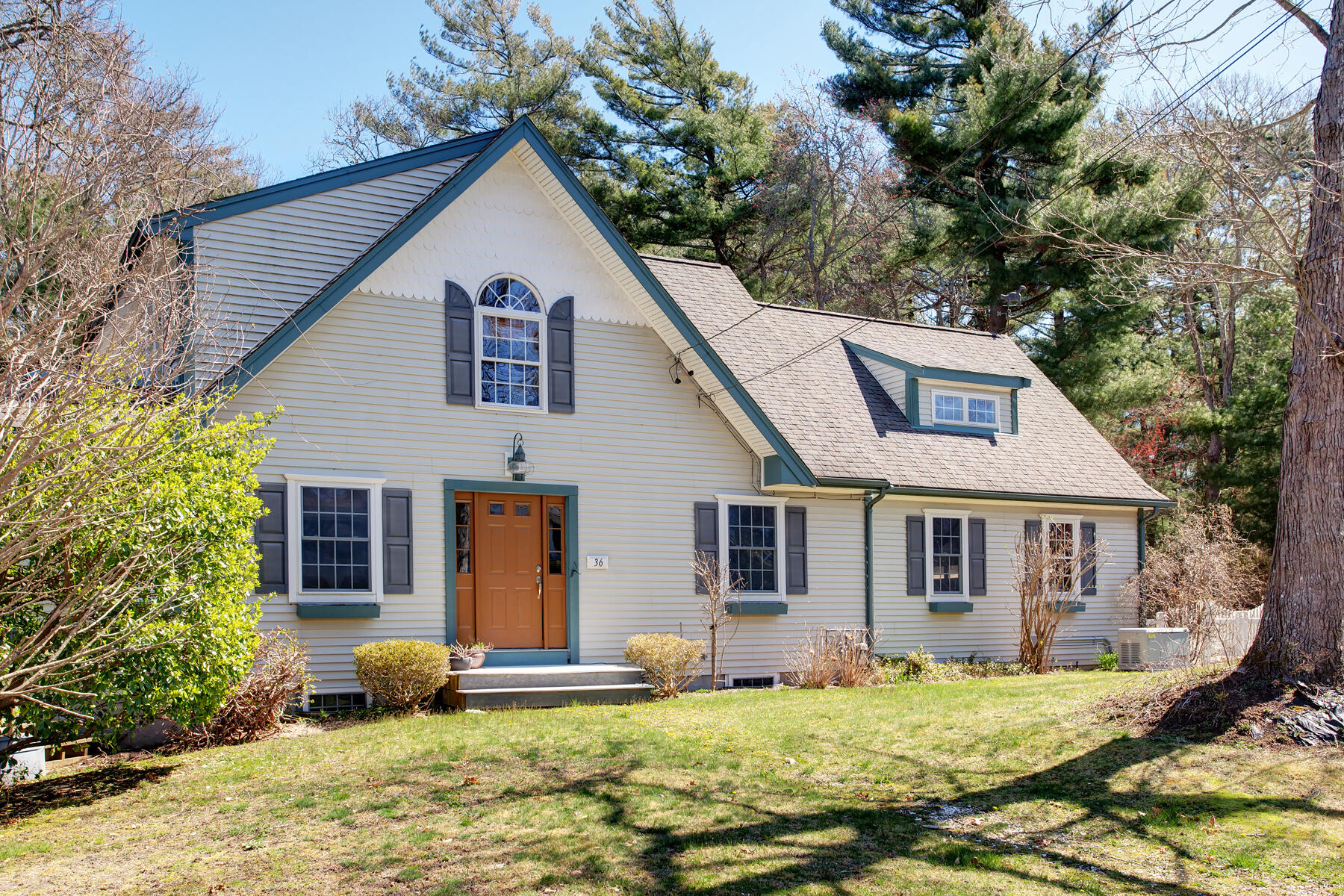 36 Catskill Road Buzzards Bay, MA 02532 - Photo 3 of 46 003_36Catskill_042022