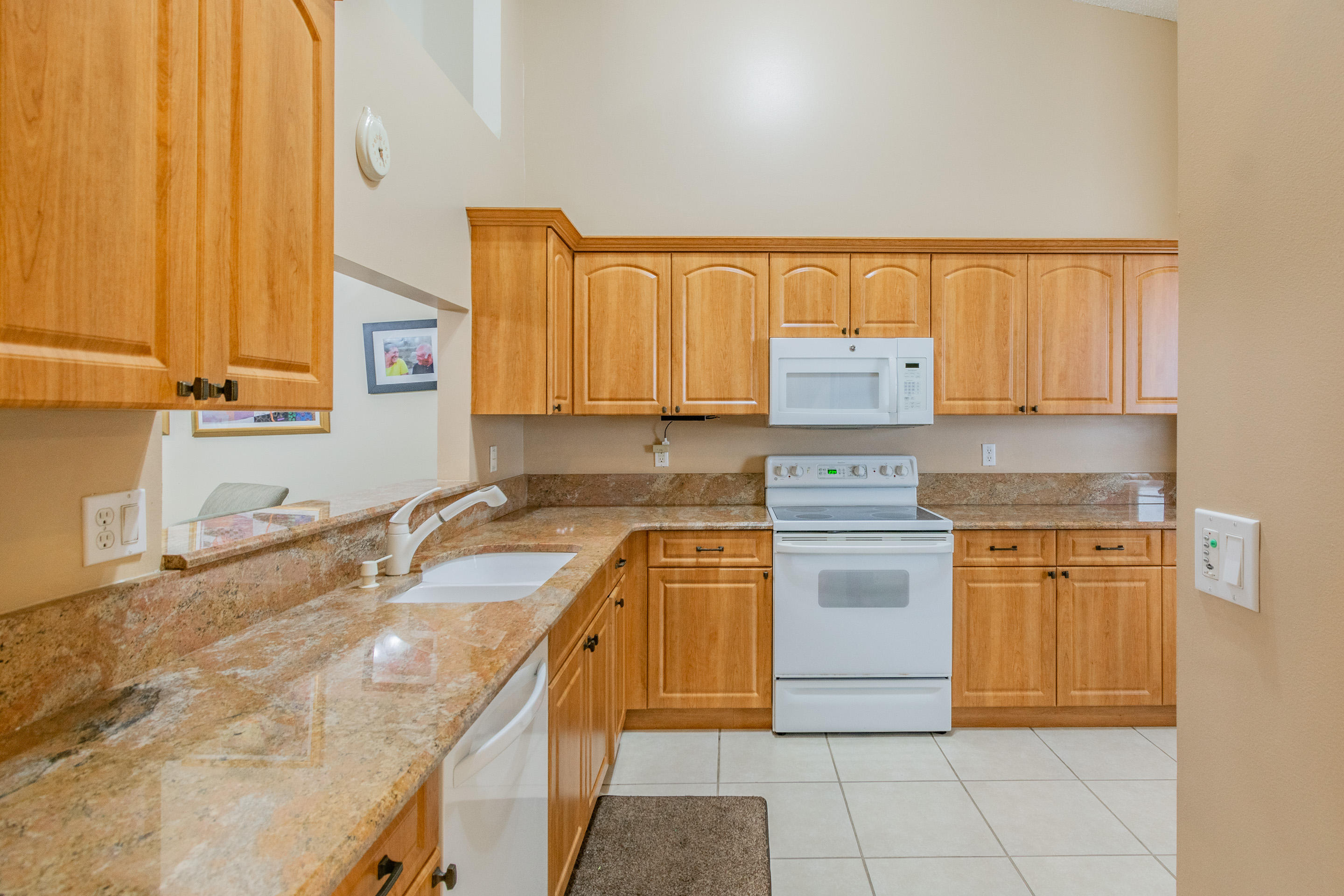 6223 Heliconia Road Delray Beach, FL 33484 - Photo 2 of 52 DSC_0051