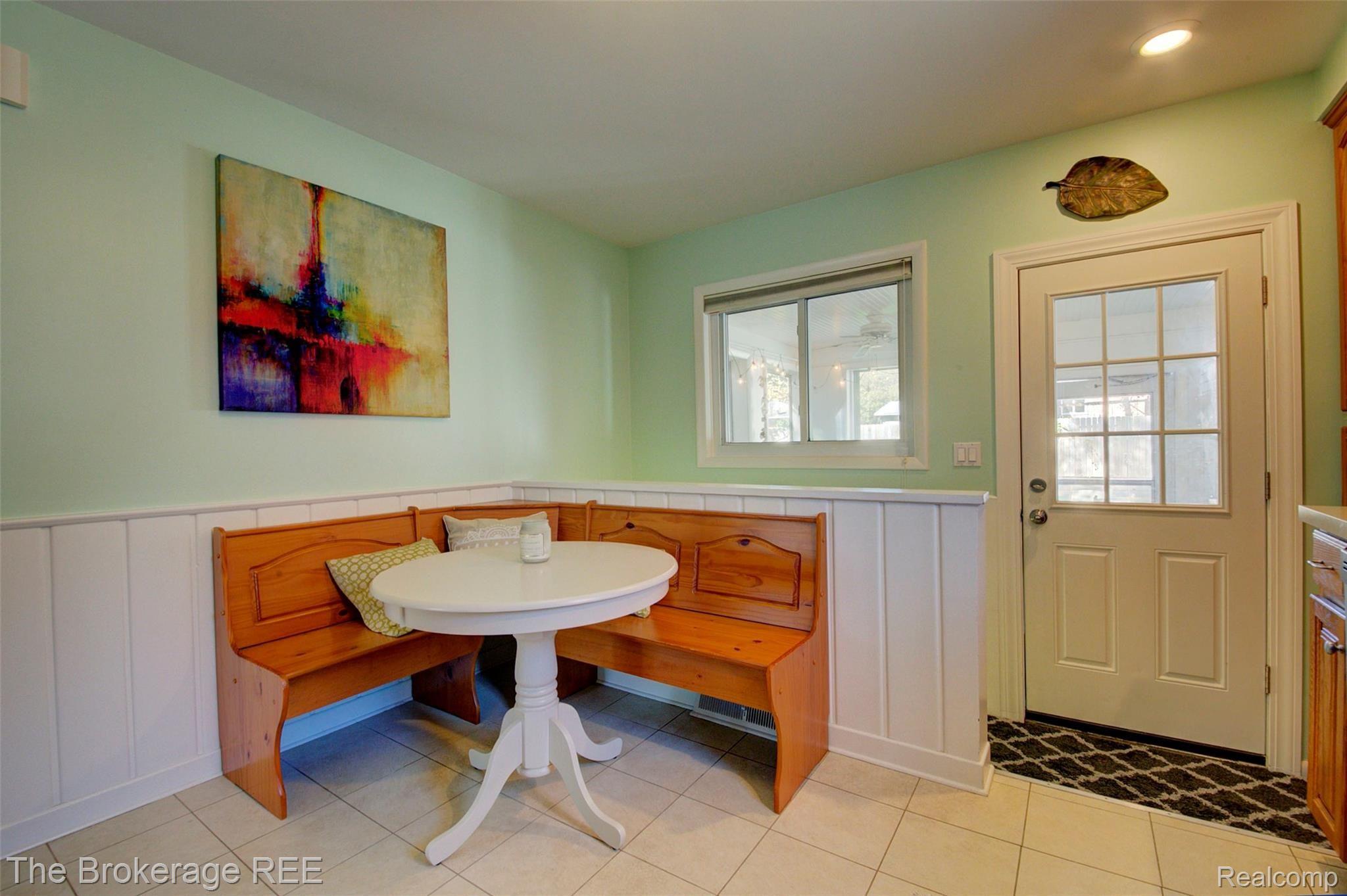 340 Thalia Avenue Rochester, MI 48307 - Photo 22 of 49 Kitchen3.jpg