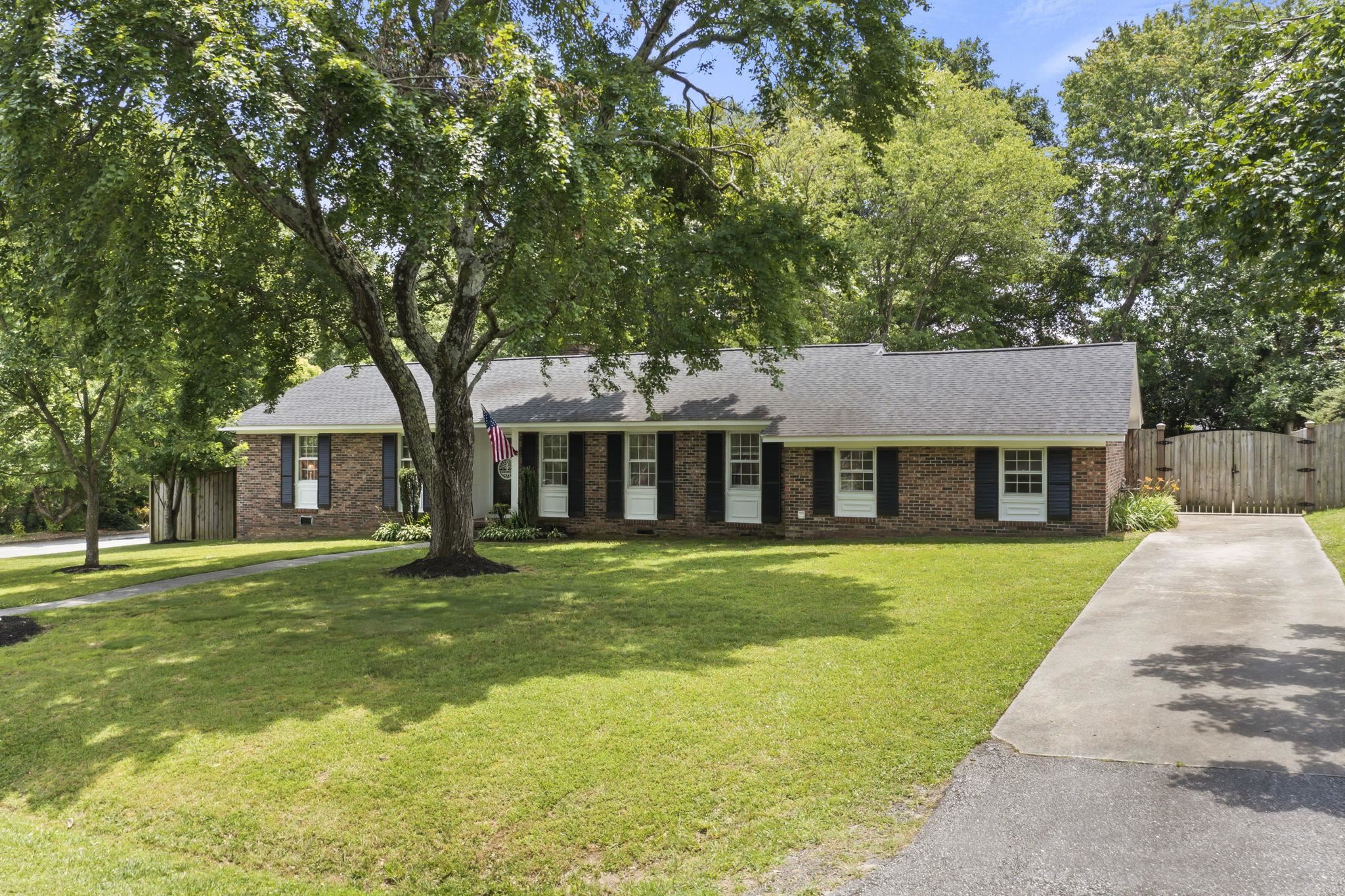 24 Ravensworth Road Taylors, SC 29687 - Photo 6 of 36 Gallery Image 6