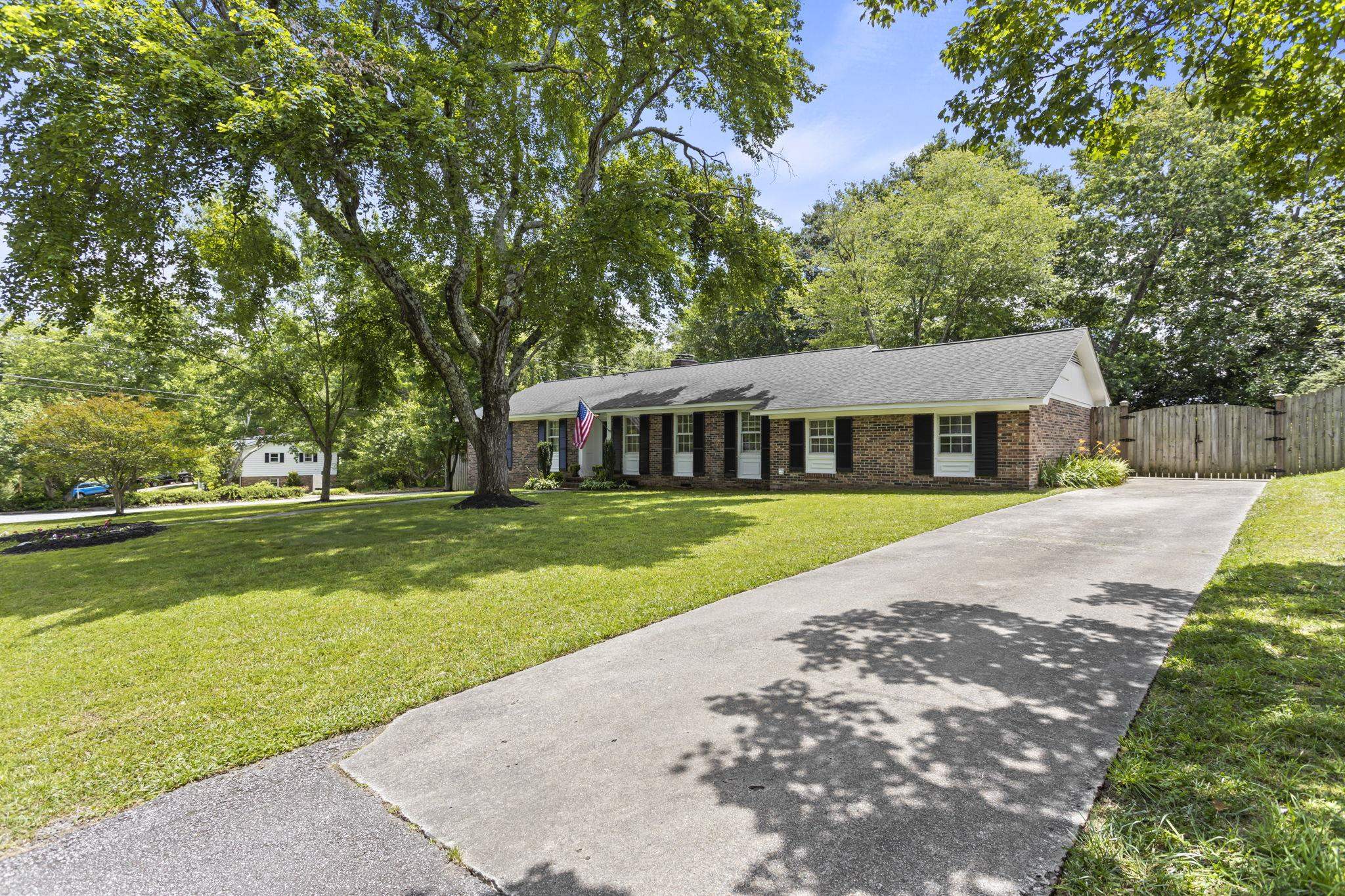 24 Ravensworth Road Taylors, SC 29687 - Photo 7 of 36 Gallery Image 7
