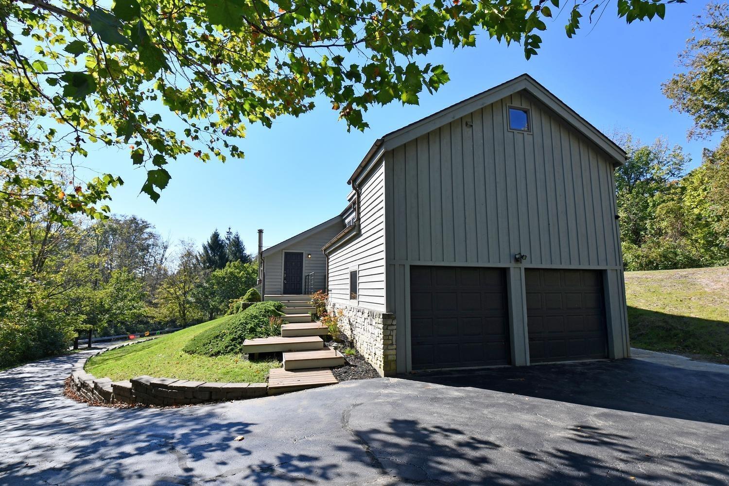 1061 Witt Road Cincinnati, OH 45255 - Photo 4 of 40 Gallery Image 4