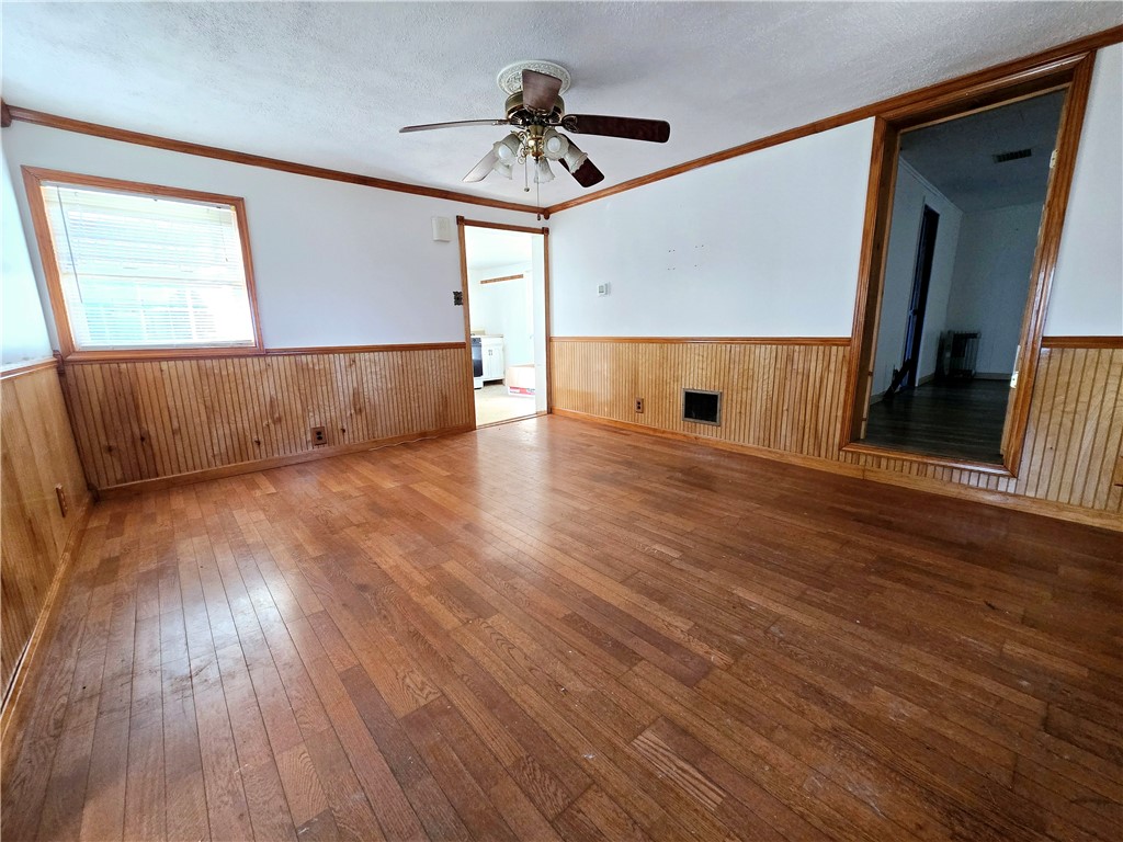 524 Highway 31 Montezuma, NY 13117 - Photo 3 of 17