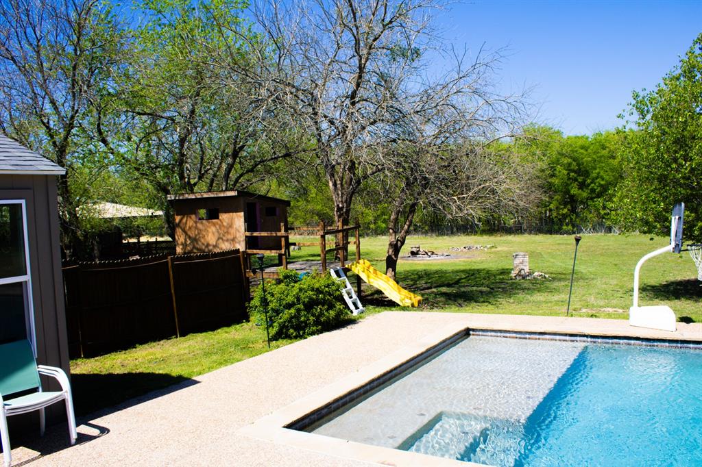 611 Gladness, Unit A Rhome, TX 76078 - Photo 8 of 40