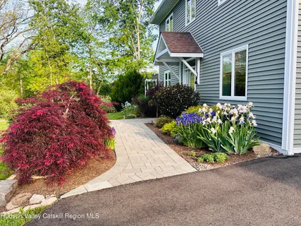 $1,285,000 | 10 Taylor Street, New Paltz, NY 12561