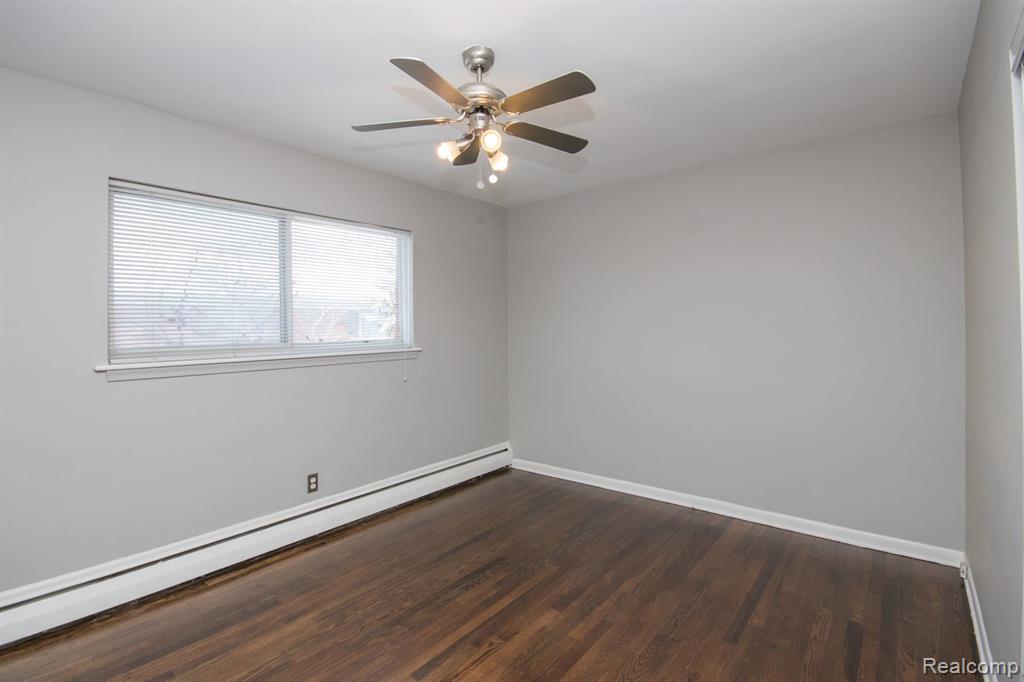 629 West Maple Road, Unit 14 Clawson, MI 48017 - Photo 10 of 27