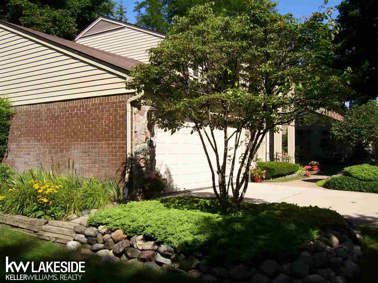 1079 Hemlock Drive Rochester, MI 48307 - Photo 8 of 43