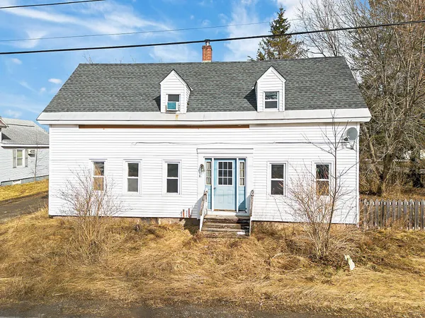 $149,999 | 16 Maple Street, Vassalboro, ME 04989