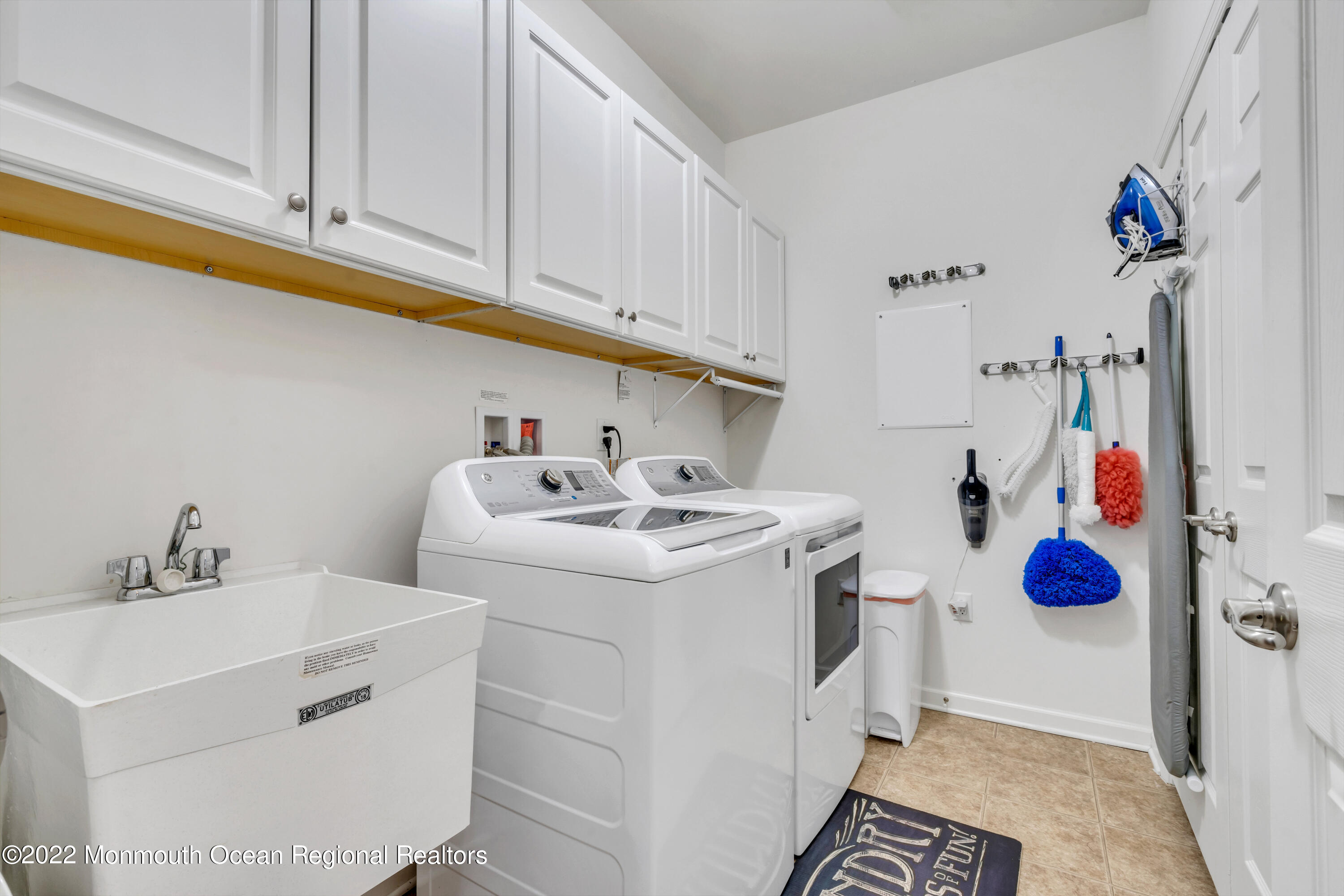 72 Harvest Ridge Road Howell, NJ 07731 - Photo 24 of 35 037_ev204398