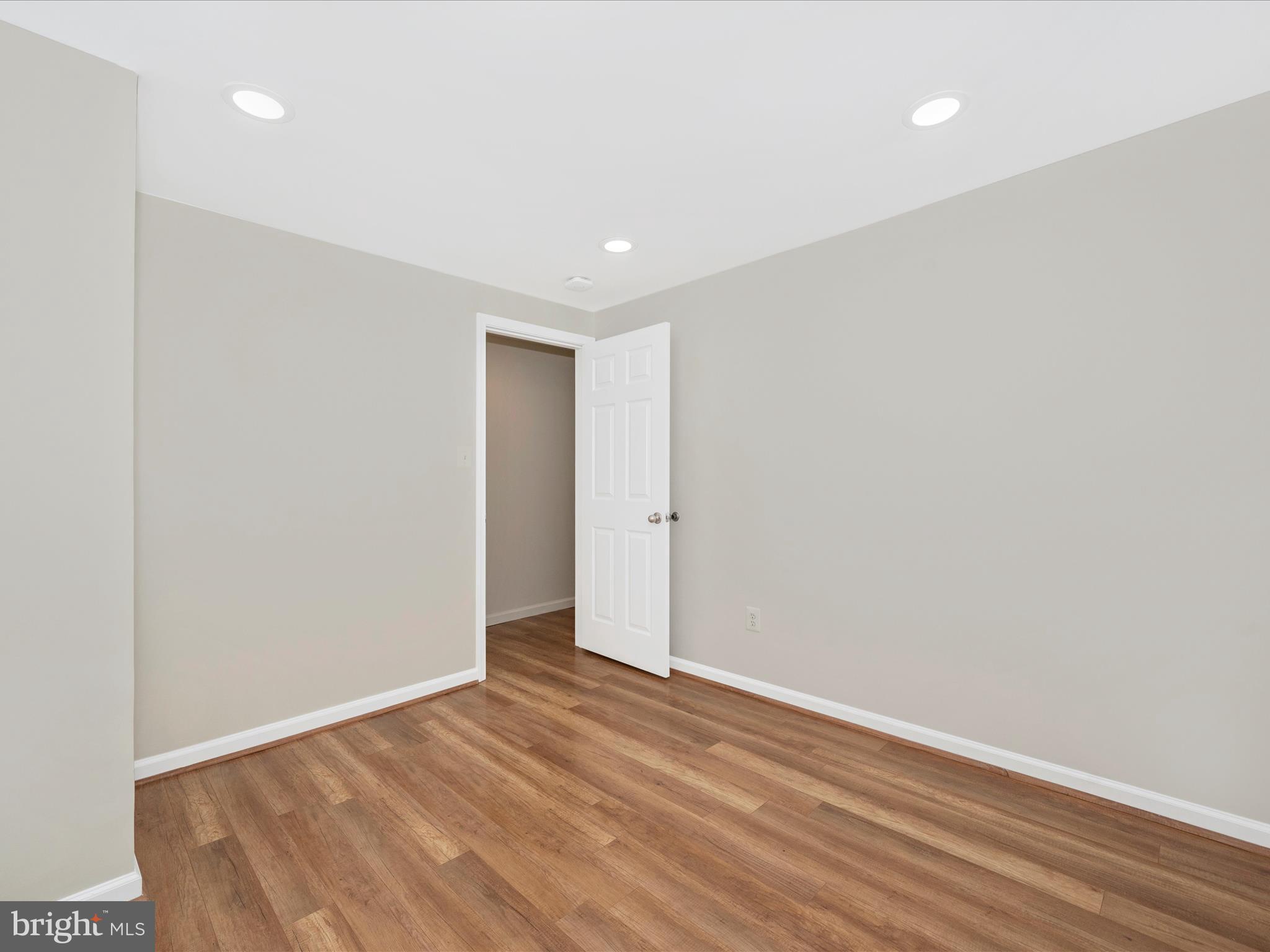 19121 Dowden Circle Poolesville, MD 20837 - Photo 22 of 54