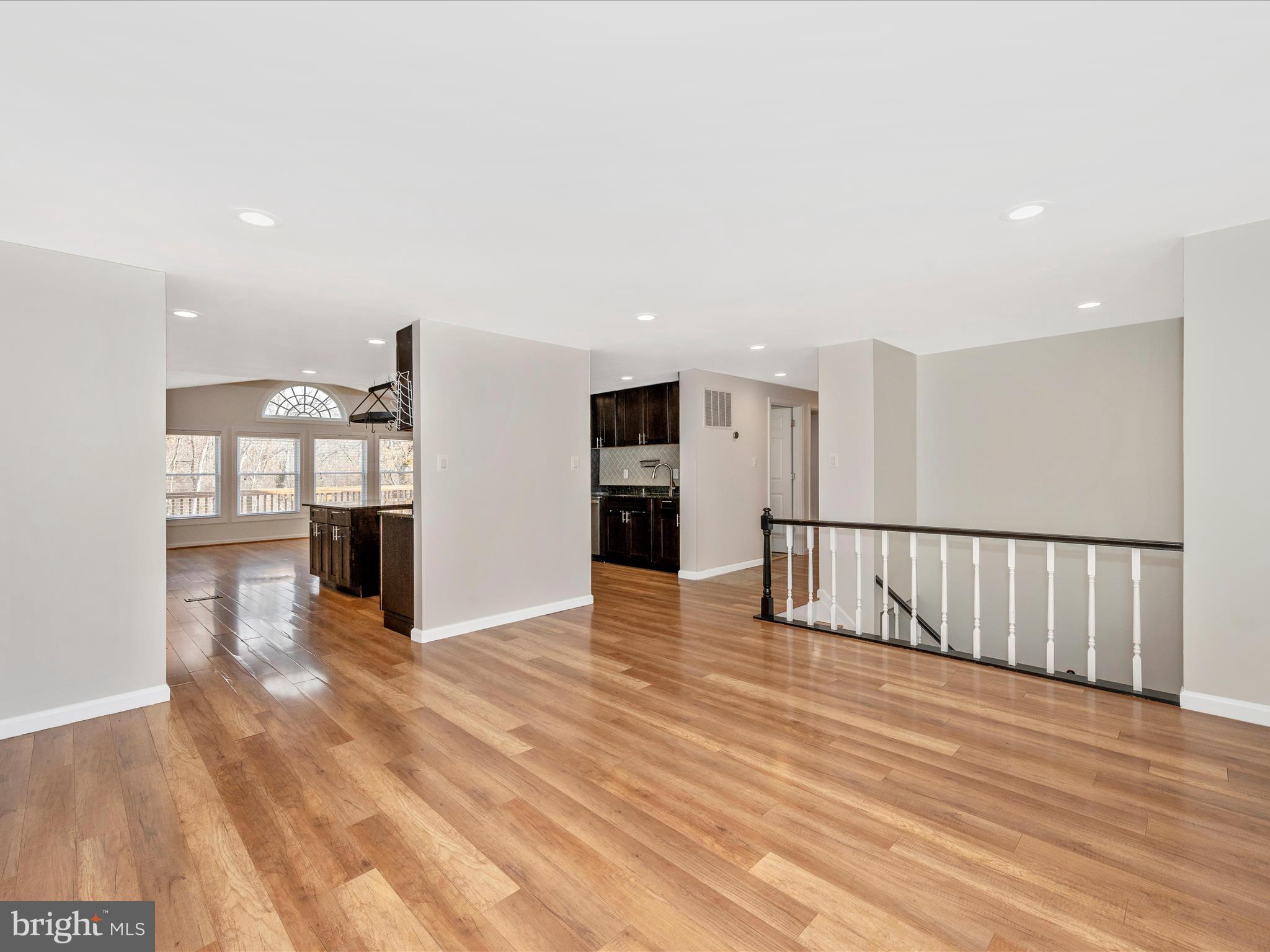 19121 Dowden Circle Poolesville, MD 20837 - Photo 6 of 54