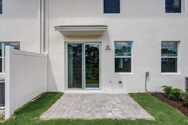 $3,050 | 5728 Southeast Edgewater Circle, Stuart, FL 34997