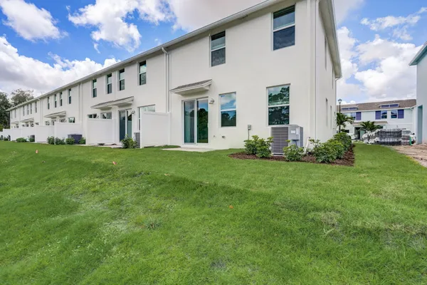$3,050 | 5728 Southeast Edgewater Circle, Stuart, FL 34997