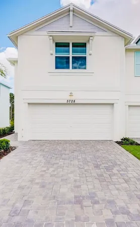 $3,050 | 5728 Southeast Edgewater Circle, Stuart, FL 34997