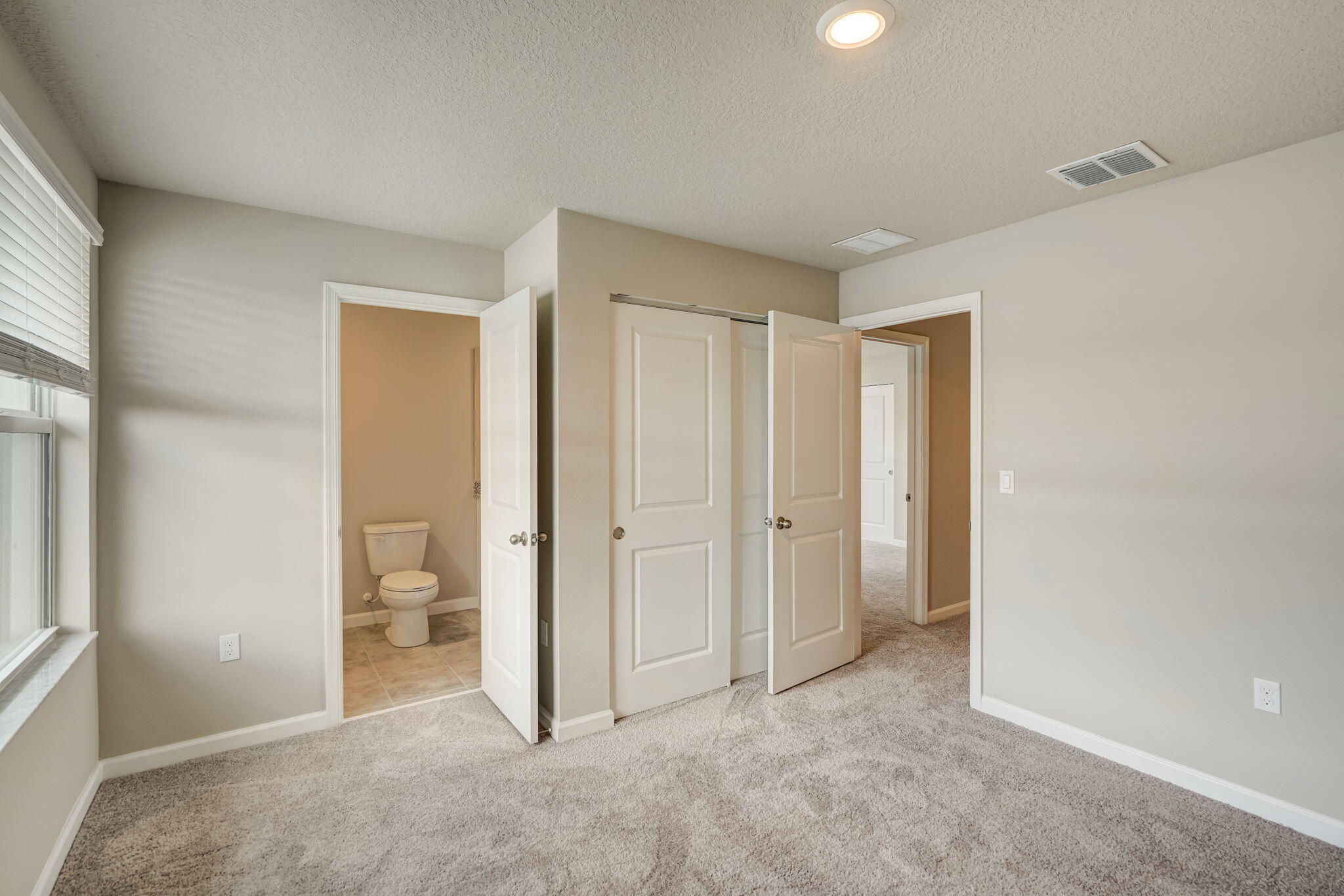 5728 Southeast Edgewater Circle Stuart, FL 34997 - Photo 10 of 38 bedroom3.1