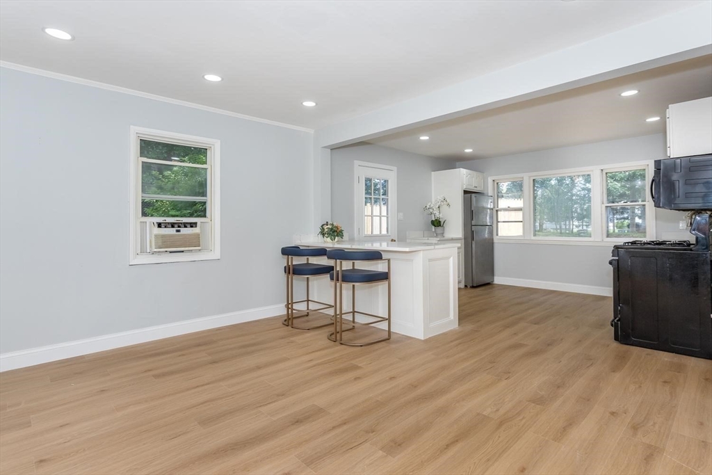 20 Rayburn Road, Unit 1 Stoughton, MA 02072 - Photo 6 of 20 Gallery Image 6