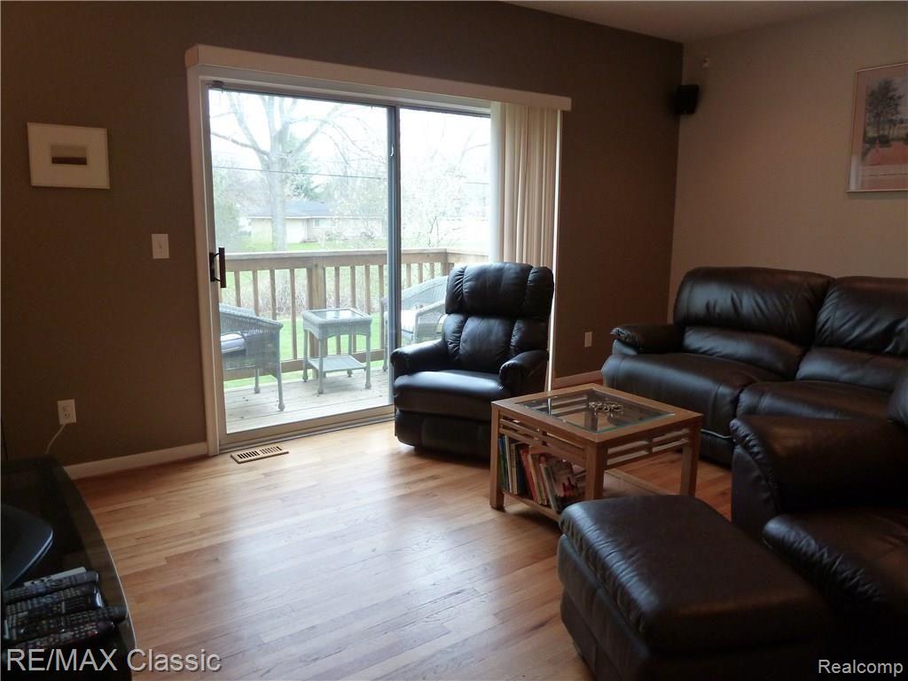 7446 Franklin Ridge Way West Bloomfield, MI 48322 - Photo 11 of 41 P1050271.JPG