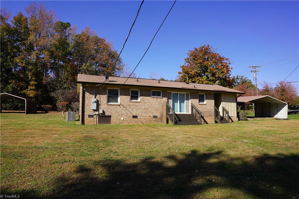 2602 Assembly Road Greensboro, NC 27405 - Photo 11 of 32 Back Yard