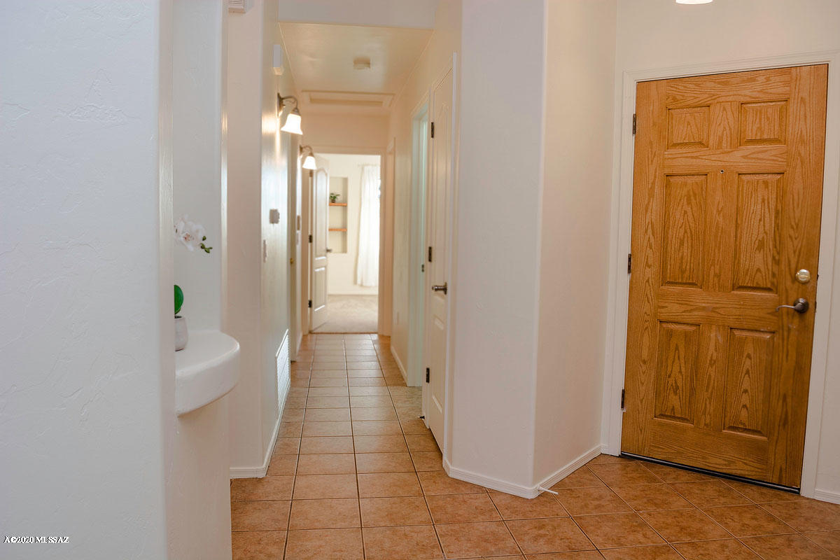 553 South Stone Bench Road Vail, AZ 85641 - Photo 10 of 27